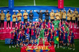 Η Μπαρσελόνα κατά την απονομή του Πρωταθλήματος Ισπανίας το 2025